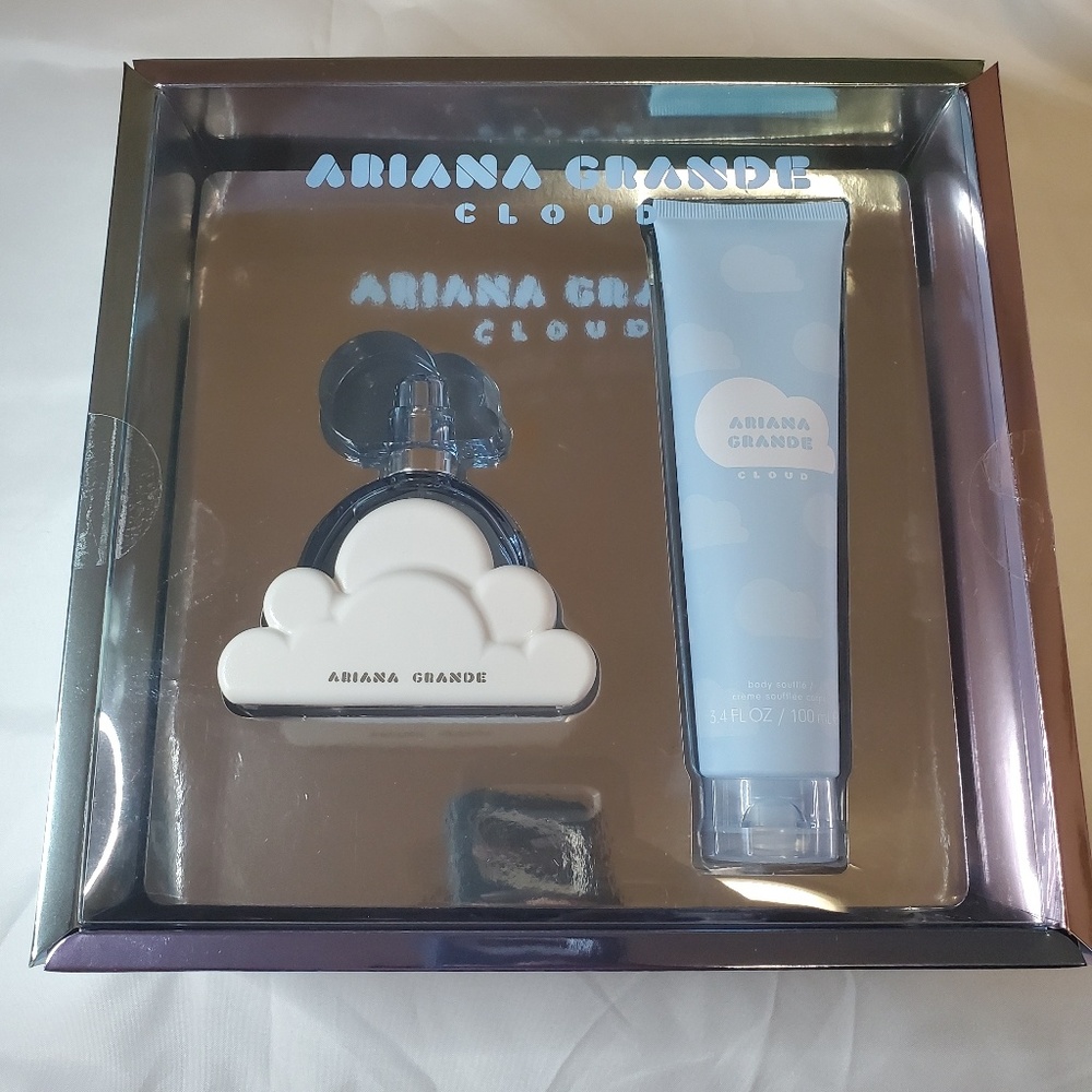 Ariana Grande Cloud Gift Set